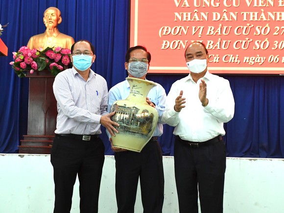 Chủ tịch nước Nguyễn Xuân Phúc quan tâm thúc đẩy hai huyện Hóc Môn và Củ Chi phát triển ảnh 4