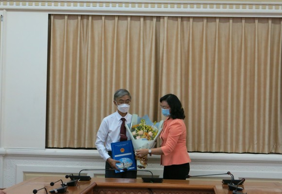 Phó Chủ tịch HĐND quận 4 Phạm Minh Tuấn đến nhận công tác tại Thành ủy TPHCM ảnh 1