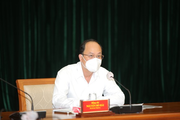 Phó Bí thư Thành ủy TPHCM Nguyễn Hồ Hải: TPHCM chăm lo cho người dân, không phân biệt hộ khẩu ảnh 1