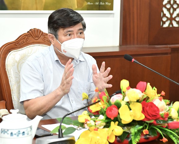 Chủ tịch UBND TPHCM Nguyễn Thành Phong: Có kế hoạch chi tiết, phấn đấu đến ngày 15-9 TP kiểm soát được dịch Covid-19 ảnh 2