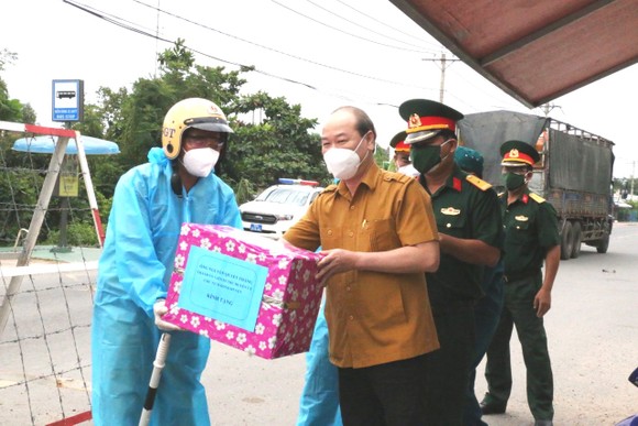 Bí thư Huyện ủy Củ Chi kêu gọi người dân giữ vững 'vùng xanh', không chủ quan để phải trả giá bằng tính mạng ảnh 2