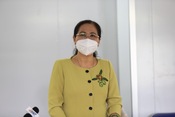 Chủ tịch HĐND TPHCM Nguyễn Thị Lệ: Không bao giờ quên những đóng góp to lớn của các y bác sĩ  ảnh 8