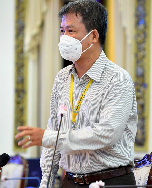 Lãnh đạo TPHCM gặp gỡ chuyên gia, nghe góp ý về phòng chống dịch và phục hồi kinh tế ảnh 2