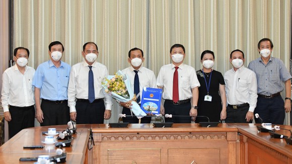 Tiến sĩ, Bác sĩ Nguyễn Anh Dũng giữ chức vụ Phó Giám đốc Sở Y tế TPHCM ảnh 1