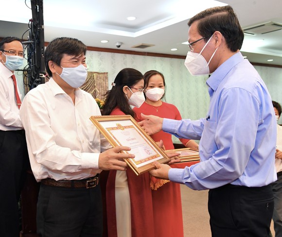 Bí thư Thành ủy TPHCM Nguyễn Văn Nên: lãnh đạo các cấp phải chủ động kết nối với báo chí  ảnh 1