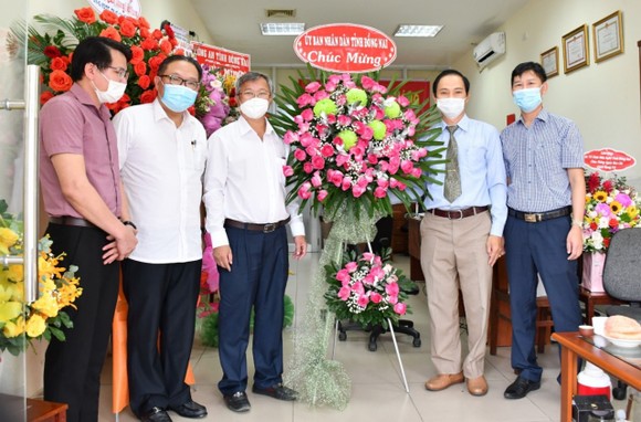 Chủ tịch UBND tỉnh Đồng Nai thăm Văn phòng đại diện Báo Sài Gòn Giải Phóng ảnh 1