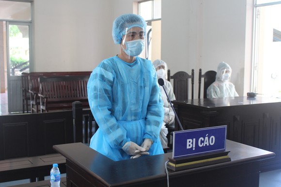 Lãnh án tù vì mạo danh để tiếp cận người Trung Quốc đang cách ly ảnh 1