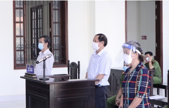 Nguyên 2 giám đốc và kế toán trưởng Trung tâm GDTX tỉnh Bình Phước lãnh án ảnh 1
