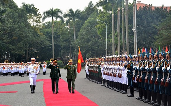 Tổng Tư lệnh các Lực lượng vũ trang Myanmar thăm chính thức Việt Nam ảnh 1