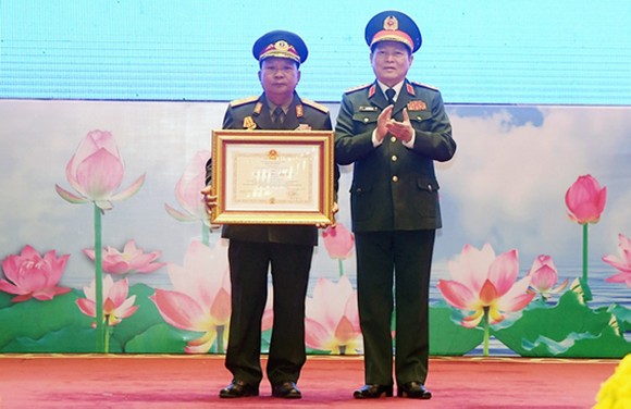 Khẳng định mối quan hệ hữu nghị vĩ đại Việt - Lào 'rắn hơn thép, vững như đồng' ảnh 2