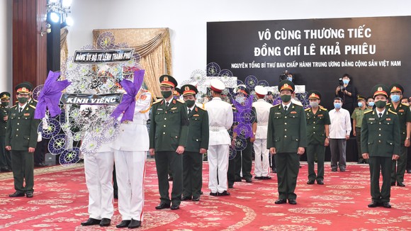 Cử hành trọng thể Quốc tang nguyên Tổng Bí thư Lê Khả Phiêu ảnh 48