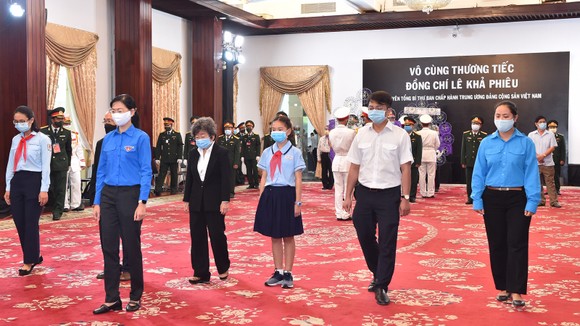 Cử hành trọng thể Quốc tang nguyên Tổng Bí thư Lê Khả Phiêu ảnh 50