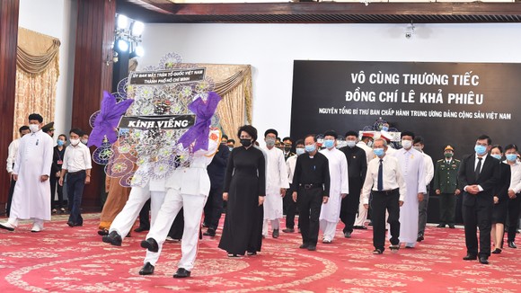 Cử hành trọng thể Quốc tang nguyên Tổng Bí thư Lê Khả Phiêu ảnh 40