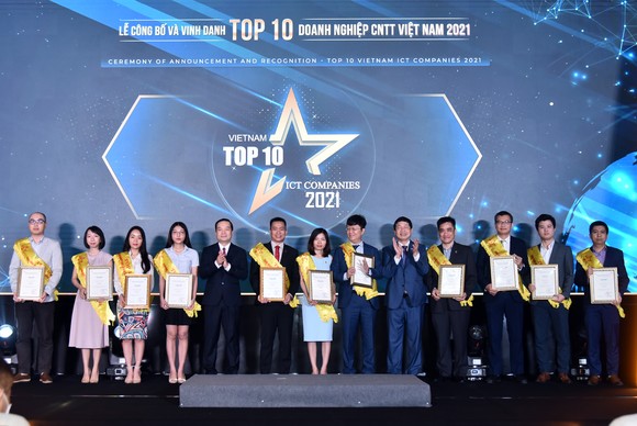 Công bố và vinh danh TOP 10 doanh nghiệp CNTT Việt Nam 2021 ảnh 1