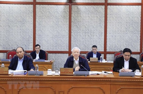 Tổng Bí thư Nguyễn Phú Trọng chủ trì họp Bộ Chính trị. Ảnh: TTXVN