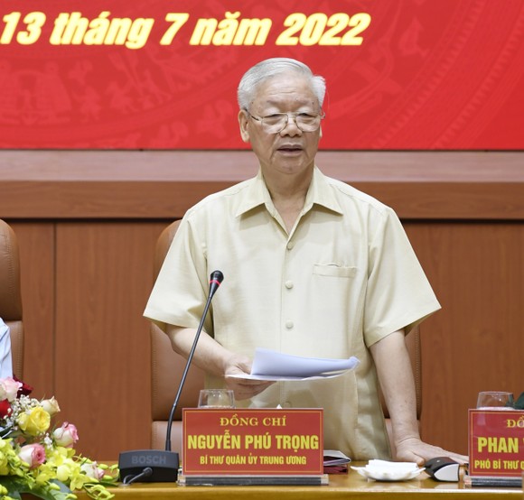 Tổng Bí thư Nguyễn Phú Trọng: Toàn quân phải kiên quyết hơn nữa trong đấu tranh phòng, chống tham nhũng, tiêu cực ảnh 5