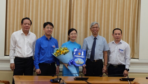Bà Vương Thanh Liễu làm Phó Chủ tịch UBND quận 6 ảnh 2