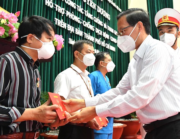 Chủ tịch UBND TPHCM Phan Văn Mãi: Thành phố đang lấy lại sức sống và nhịp đập trái tim của một cơ thể đang hồi sinh ảnh 3