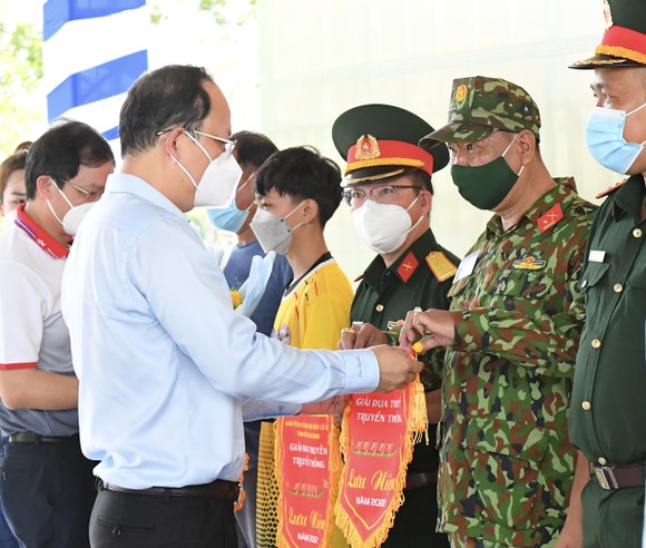 Huyện Đồng Phú tỉnh Bình Phước giành giải nhất đua thuyền truyền thống TPHCM năm 2022 ảnh 2
