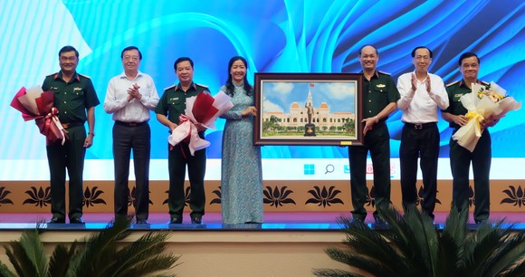 Phối hợp chăm lo tốt cuộc sống cho nhân dân ảnh 3