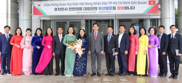 Đoàn đại biểu HĐND TPHCM thăm, làm việc tại Hàn Quốc ảnh 1