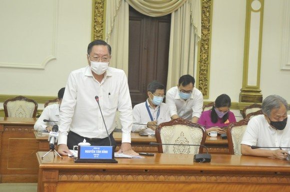 Chủ tịch UBND TPHCM Nguyễn Thành Phong yêu cầu kích hoạt toàn bộ phương án chống dịch Covid-19 mức cao nhất ảnh 2
