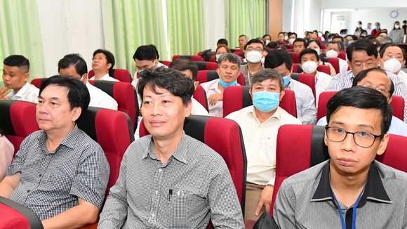 Bí thư Thành ủy TPHCM Nguyễn Văn Nên: Luôn trân trọng, biết ơn đội ngũ nhân viên y tế ảnh 4