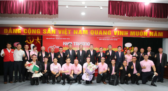 Chủ tịch Tập đoàn C.P. Việt Nam hiến máu tại Bệnh viện Đa khoa Nông Nghiệp ảnh 1