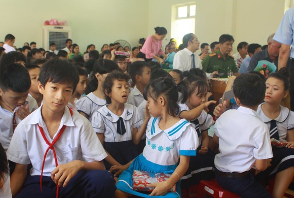 Nhiều học sinh Trung tâm Võ Hồng Sơn hòa nhập cộng đồng ảnh 1