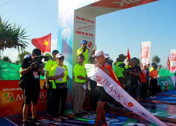 Sôi động Giải vô địch quốc gia Marathon và cự ly dài Báo Tiền Phong lần thứ 61 ảnh 6