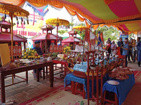 Lễ hội đua thuyền tứ linh Lý Sơn được công nhận là di sản văn hóa phi vật thể quốc gia ảnh 7