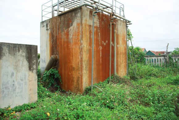 Quảng Ngãi: Hai công trình nước sạch hơn 14 tỷ đồng bị bỏ hoang ảnh 12