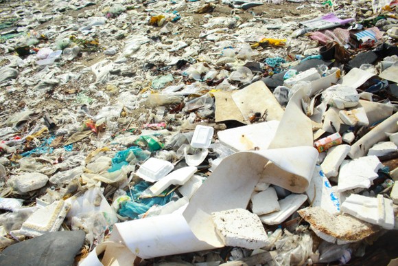 Quảng Ngãi: Rác thải tiếp tục 'bức tử' bãi biển Sa Kỳ ảnh 3