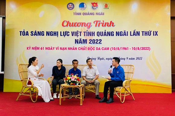 Tôn vinh 10 gương thanh niên khuyết tật 'Tỏa sáng nghị lực Việt tỉnh Quảng Ngãi' ảnh 2