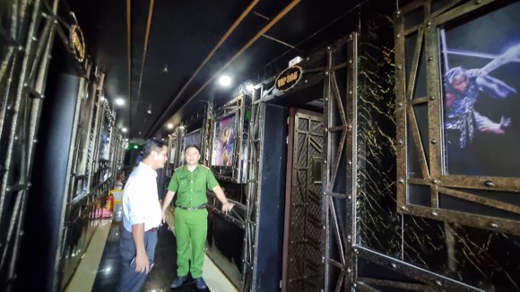 Quảng Ngãi yêu cầu 100% cơ sở kinh doanh dịch vụ karaoke phải có lối thoát nạn thứ 2 ảnh 2
