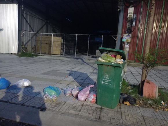Sau gần 2 ngày rác ùn ứ, nhà máy ở Quảng Ngãi hoạt động trở lại ảnh 3