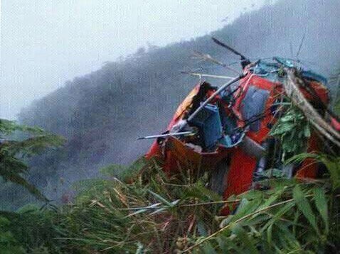 8 người chết trong vụ rơi trực thăng tìm kiếm cứu nạn ở Indonesia ảnh 1
