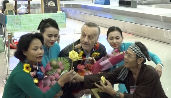 Nhiều đoàn khách quốc tế "xông đất" du lịch Việt Nam ngày đầu năm 2018 ảnh 3
