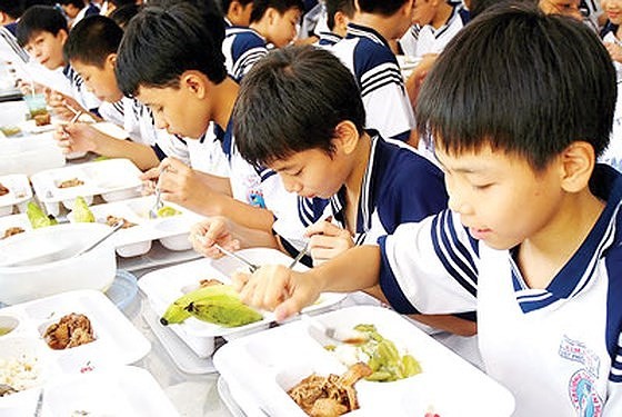 TPHCM: 100% căn tin, bếp ăn trường học lấy nguồn thực phẩm đạt chuẩn vào năm 2020