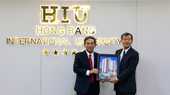 Đại học Quốc tế Hồng Bàng tri ân lãnh sự các nước tại TPHCM ảnh 2