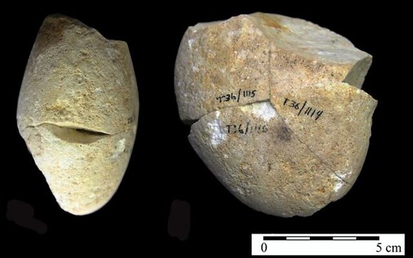 Công cụ mài bằng đá có niên đại khoảng 350.000 năm 