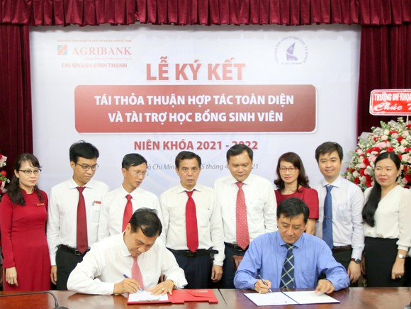 Agribank chi nhánh Bình Thạnh ký kết thỏa thuận hợp tác với Trường Đại học Khoa học Tự nhiên ( Đại học Quốc gia TPHCM) ảnh 1