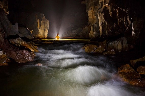 探險團隊在風芽-格邦國家公園内發現了另一個山水洞。（圖源：明峰）