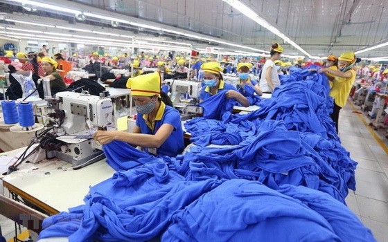韓國的全資紡織成衣公司生產線。