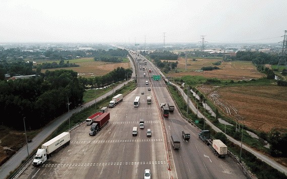 胡志明市-忠良高速公路是 南面區域已投入運作的 兩條高速公路之一。