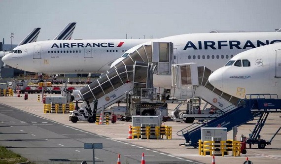 停在巴黎北部戴高樂機場的法航飛機。（圖源：互聯網）