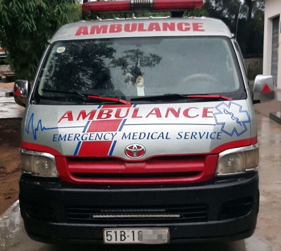 假救護車載人從本市返回富安省導致疫情傳播。 （照片由富安省綏和市公安科提供）。