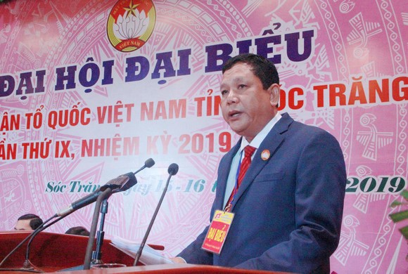 Ông Dương Sà Kha tái đắc cử Chủ tịch Uỷ ban MTTQVN tỉnh Sóc Trăng, nhiệm kỳ 2019-2024. Ảnh: TUẤN QUANG