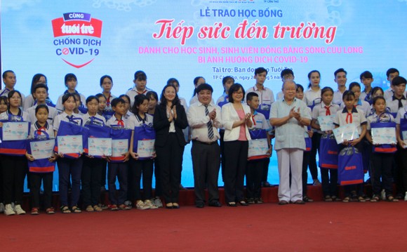 “Tiếp sức đến trường” cho học sinh, sinh viên ảnh hưởng dịch Covid-19 ảnh 1