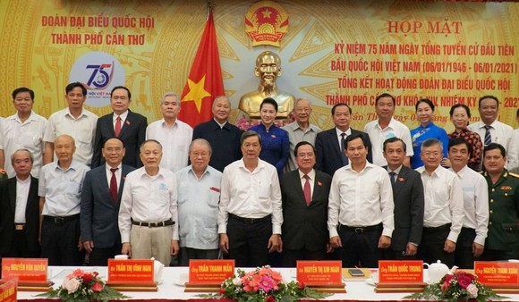 Chủ tịch Quốc hội Nguyễn Thị Kim Ngân dự kỷ niệm 75 năm ngày Tổng tuyển cử đầu tiên bầu Quốc hội ảnh 2
